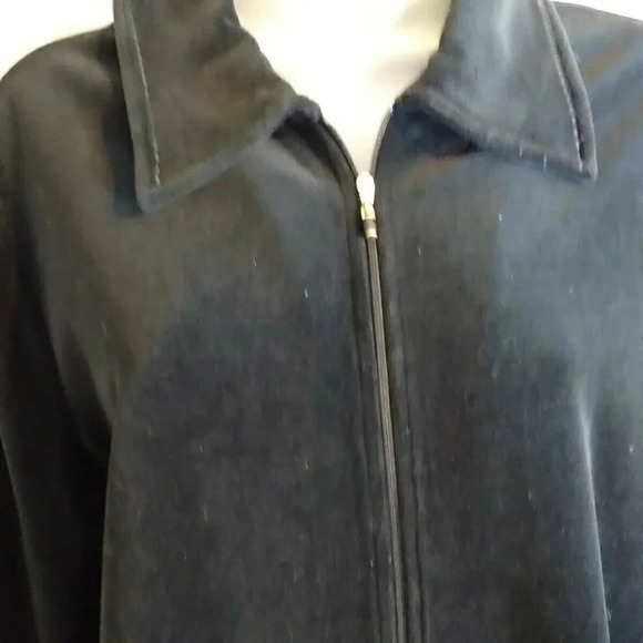 St. John Sport Velvet Sweater/ Cardigan Black Full Zip Sz M Bust 40 Le… - Picture 4 of 9